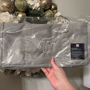 TWICE - Boston Bag